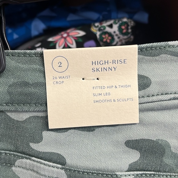 5/$8 Camo jeans - Picture 3 of 3